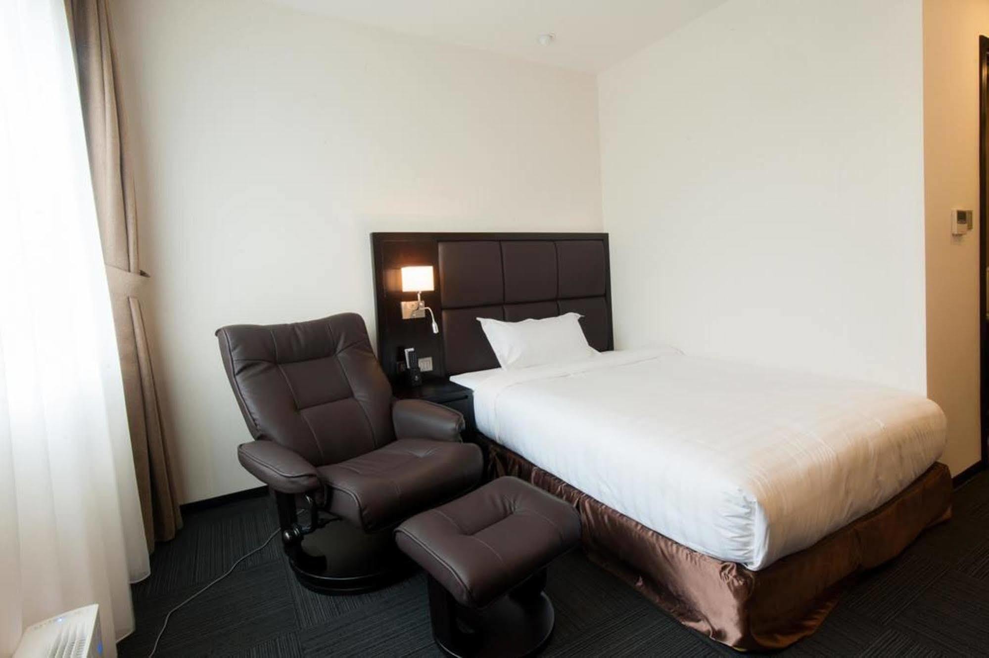 Sakura Hotel Ханой Экстерьер фото