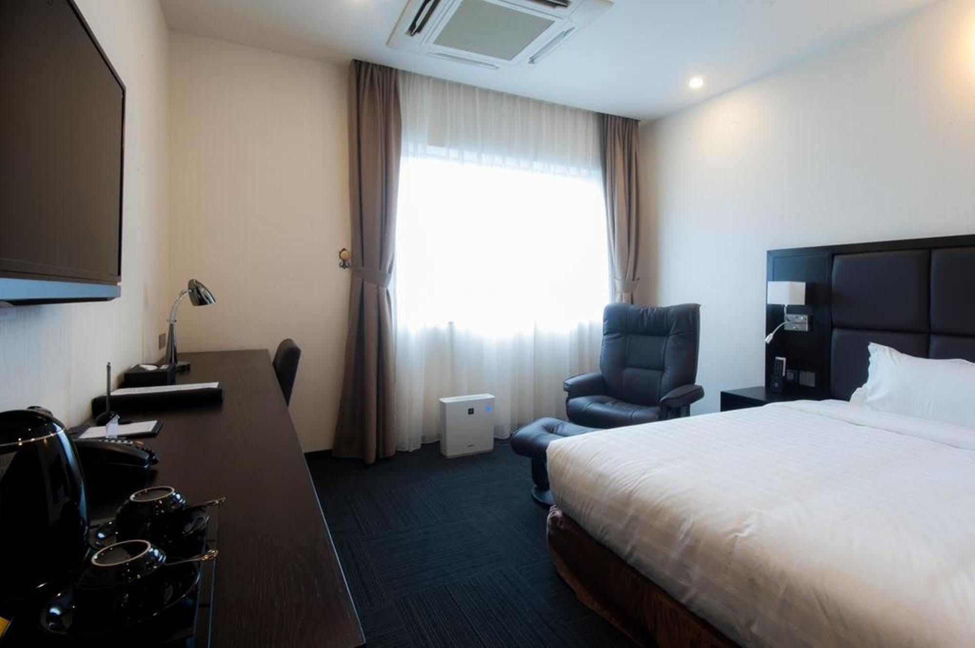 Sakura Hotel Ханой Экстерьер фото